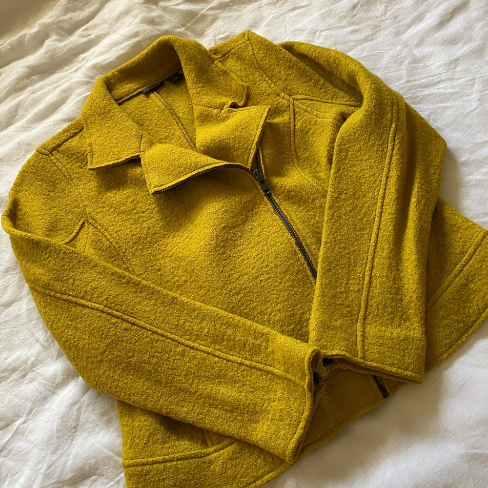 Tahari Jacket - Picture 3 of 3